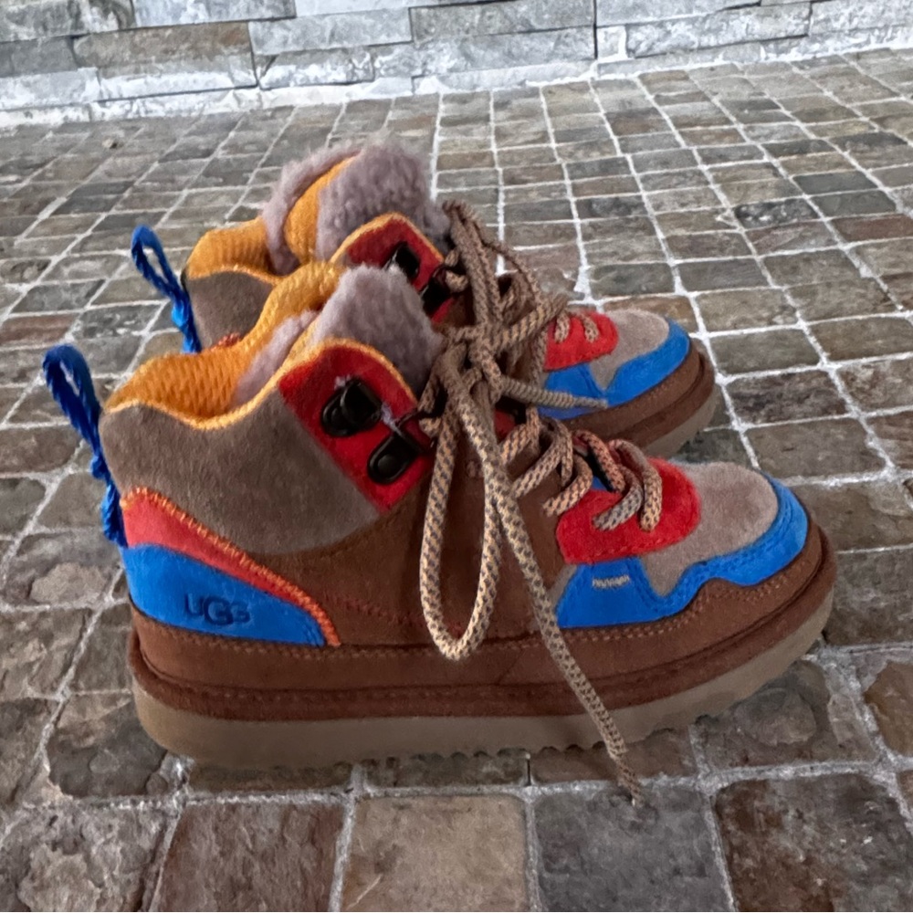 Boy ugg